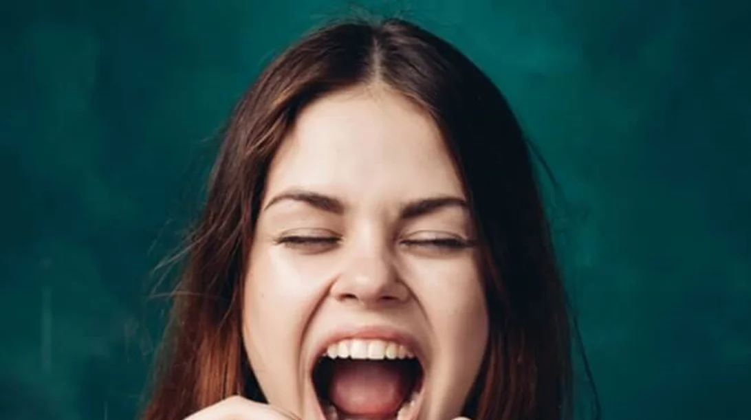 "Τρώω συνέχεια σνακ και το βράδυ είμαι τόσο κουρασμένη που παραγγέλνω απ'εξω ή απλά τρώω πατατάκια"