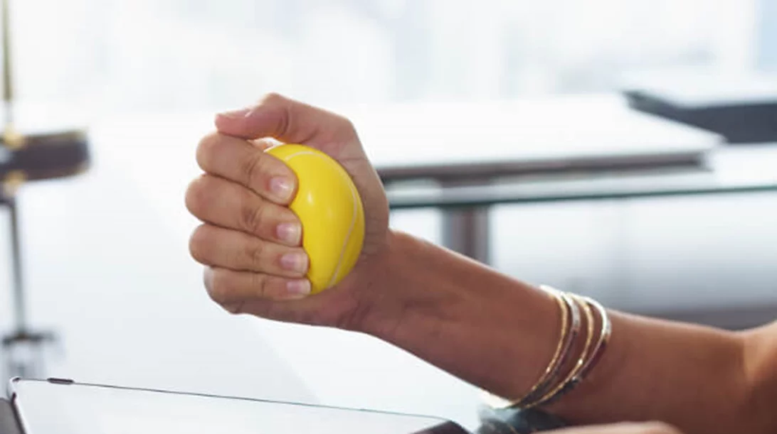 Δυνάμωσε τους καρπούς των χεριών με 3 κινήσεις