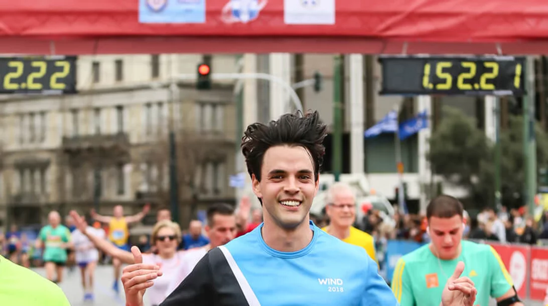 Ο Ρένος Ρώτας κέρδισε το προσωπικό του στοίχημα ολοκληρώνοντας τα 21χλμ. του Ημιμαραθωνίου της Αθήνας!