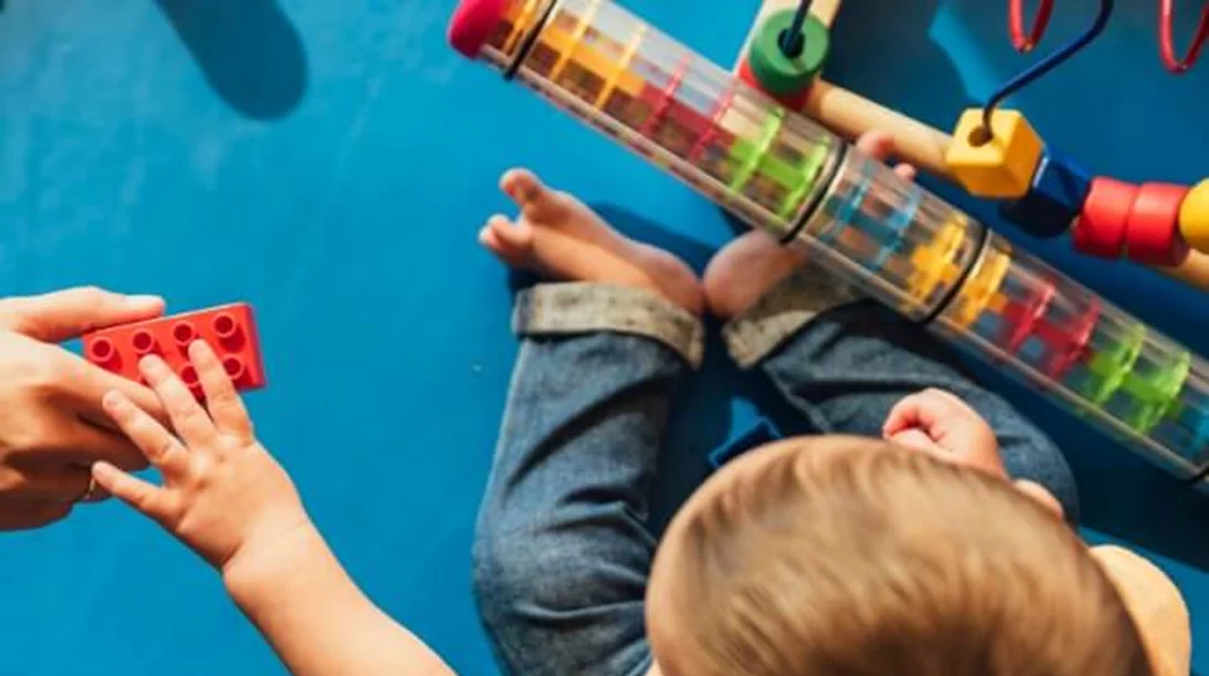 Τα είδη του παιχνιδιού σύμφωνα με την ηλικία των παιδιών και τα στάδια ανάπτυξης