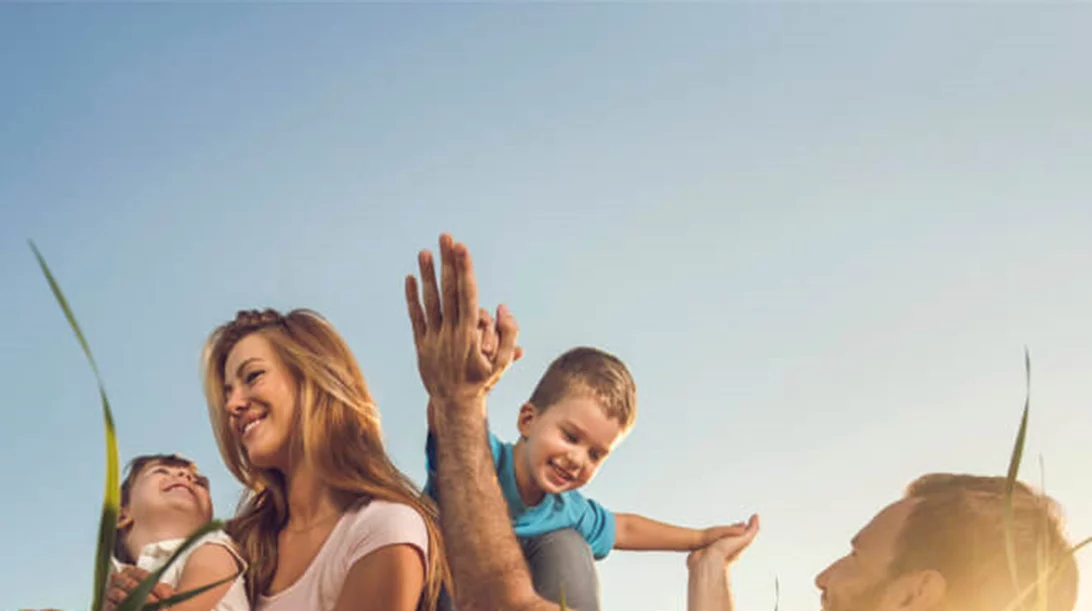 Ούτε ελαστικοί, ούτε αυταρχικοί. Οι αποφασιστικοί γονείς τα πάνε καλύτερα