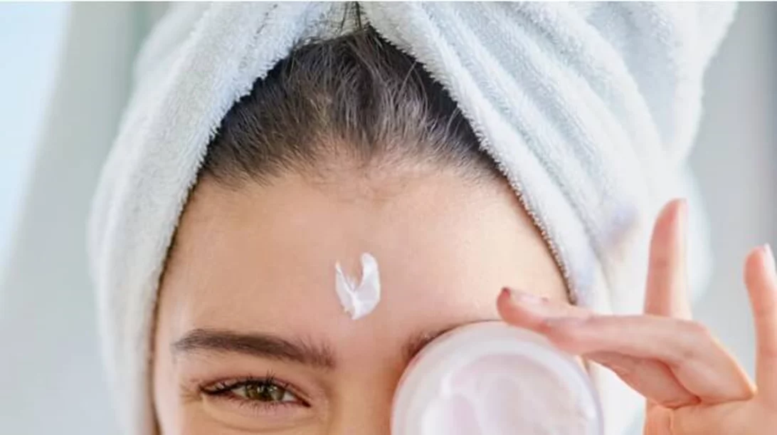 10+1 συμβουλές για να επιλέξεις ενυδατική κρέμα