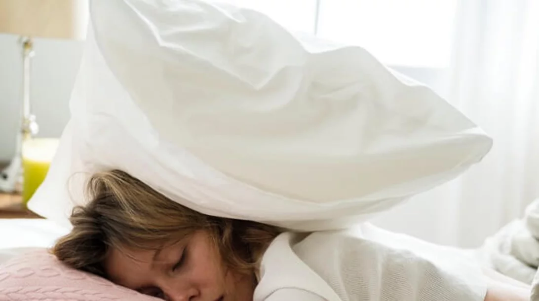 Γιατί είμαι συνέχεια κουρασμένη; Ιδού τι λένε οι ειδικοί (και πώς θα το αντιμετωπίσεις!)