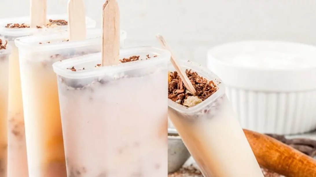 Shape Tested: Φτιάξαμε παγωτό ξυλάκι cookies and cream με 93 θερμίδες με συνταγή της διαιτολόγου!