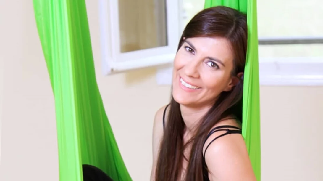 Ξέρεις τι είναι η yoga προσώπου; Μιλήσαμε με την Αρετή Καφαντάρη και μάθαμε πώς θα φύγουν οι ρυτίδες φυσικά!