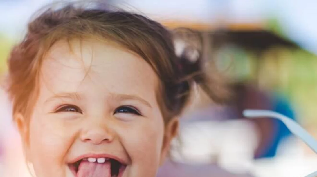 Διφθερίτιδα: Τα συμπτώματα της νόσου, πώς μεταδίδεται και το εμβόλιο