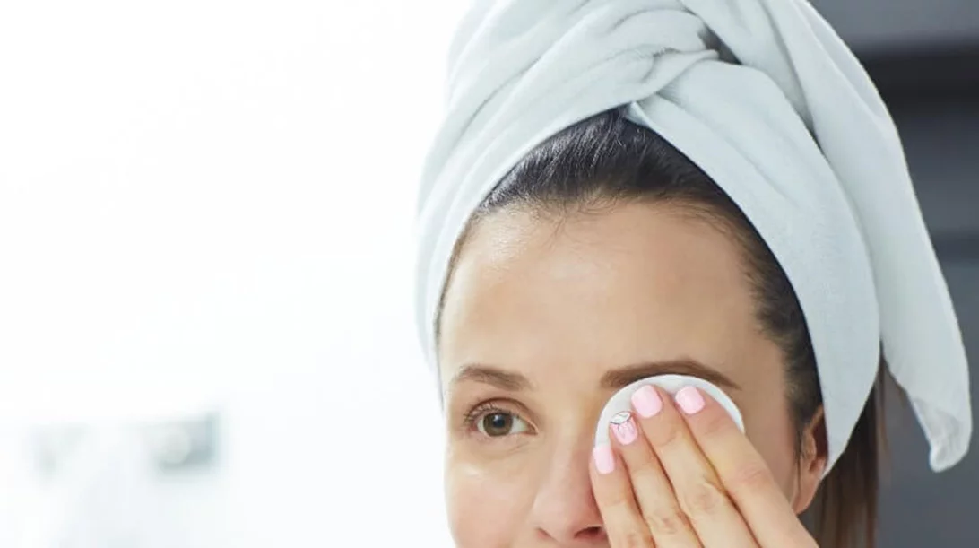 Ο πιο ολοκληρωμένος οδηγός για τα προϊόντα ντεμακιγιάζ προσώπου (τι να διαλέξω;)