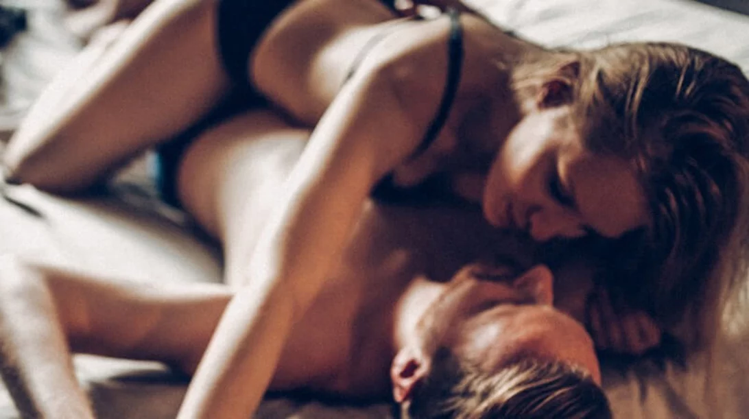 3 συμβουλές για να εξασφαλίσεις τον οργασμό σου (μόνη ή με το σύντροφό σου)