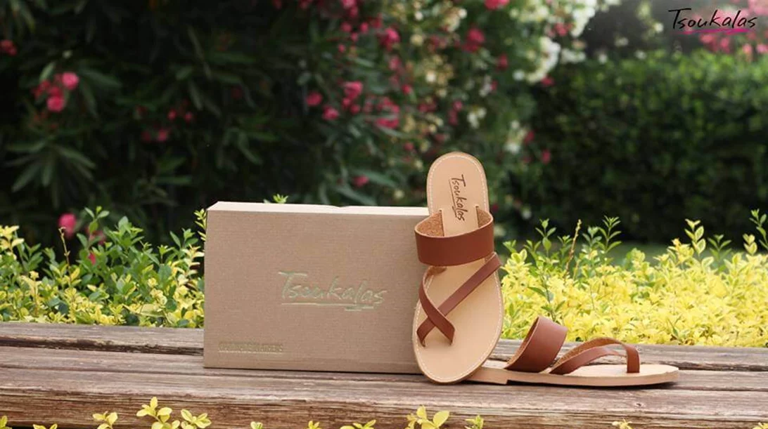 Σανδάλια για το καλοκαίρι 2018: Βρήκαμε τα πιο όμορφα παπούτσια και να πού θα τα βρεις και online