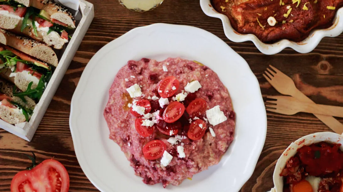 Τραχανότο με παντζάρι και τυριά από τον food blogger Γαβριήλ Νικολαΐδη