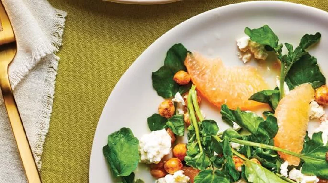 Σαλάτα με ρεβίθια: Η τέλεια ιδέα με νεροκάρδαμο, γκρέιπφρουτ και τραγανά ρεβίθια