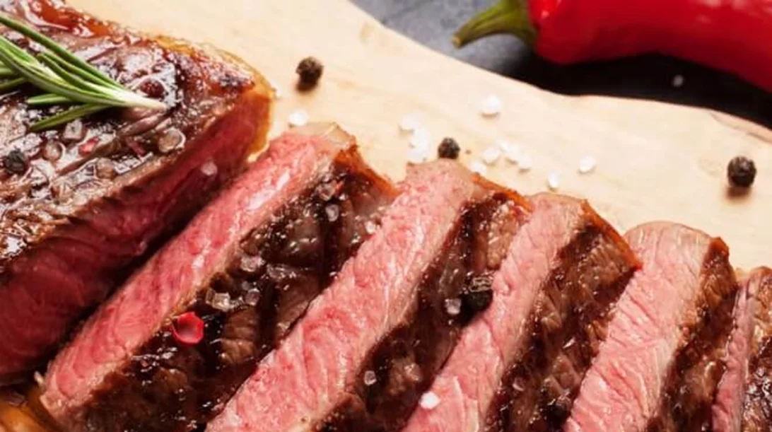 Σχετίζεται το κόκκινο κρέας με τον καρκίνο του μαστού; Ποιες είναι οι αδυναμίες των ερευνών;