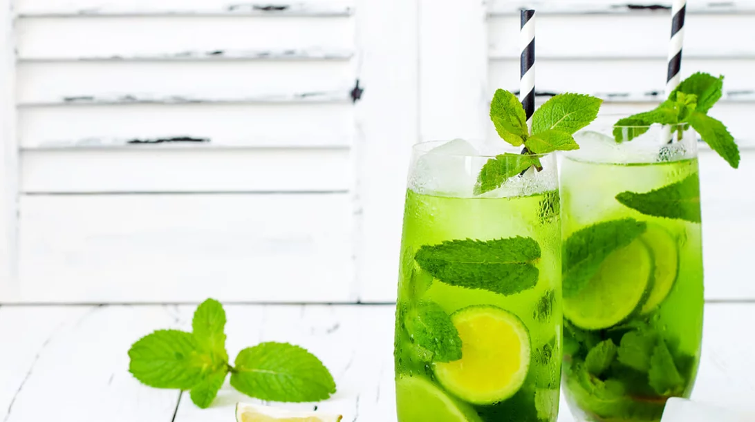 Aυτό είναι το ρόφημα που πίνουμε όλο το καλοκαίρι!