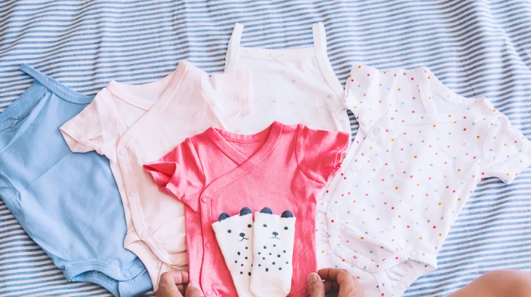 Αγορές για το νεογέννητο: Η πρώτη σου λίστα - τα «ναι» και τα «όχι» για να κάνεις τις σωστές αγορές