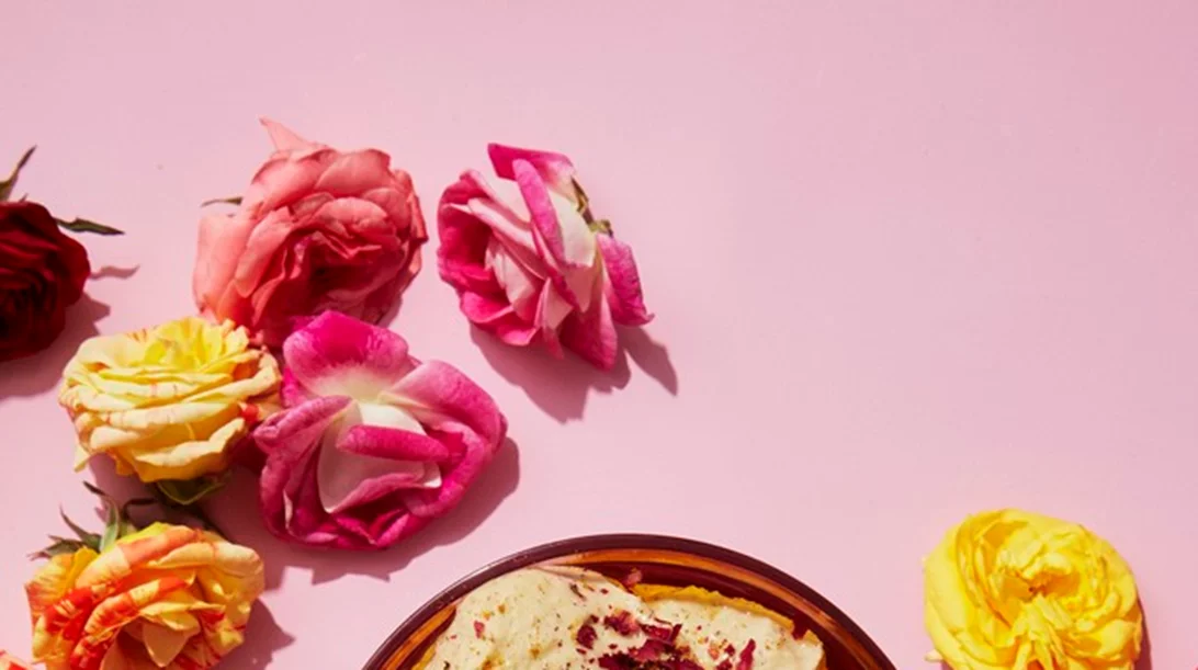 Φτιάξαμε χούμους από φάβα με μπαχαρικά και είναι το τέλειο ντιπ για κάθε γεύμα