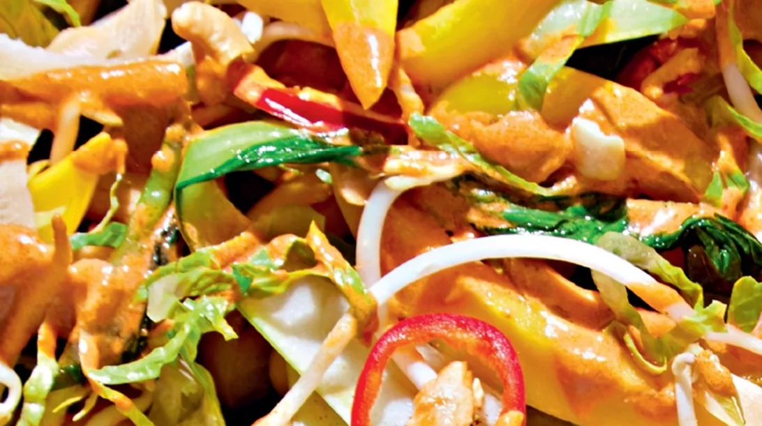 Ταϊλανδέζικη σαλάτα στο φούρνο με λαχανικά! Δοκίμασέ την!