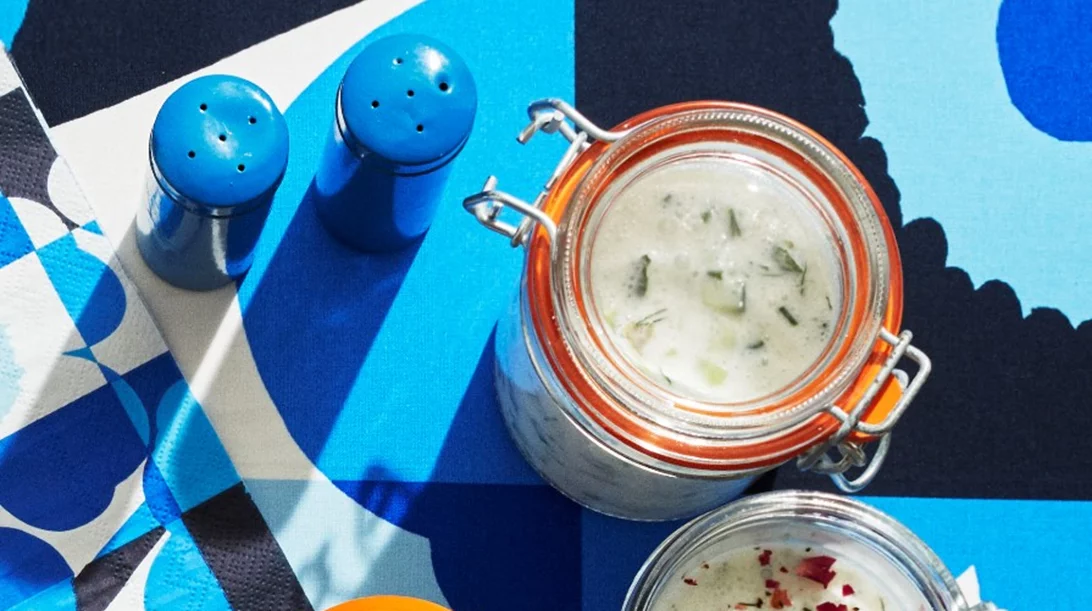 Περσική κρύα σούπα με γιαούρτι: Μια δροσιστική συνταγή για να δοκιμάσεις το γιαούρτι αλλιώς