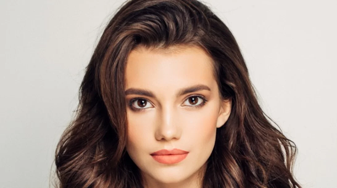 Πώς περιποιούνται οι κομμωτές τα μαλλιά τους; Μάθαμε τι κάνουν!