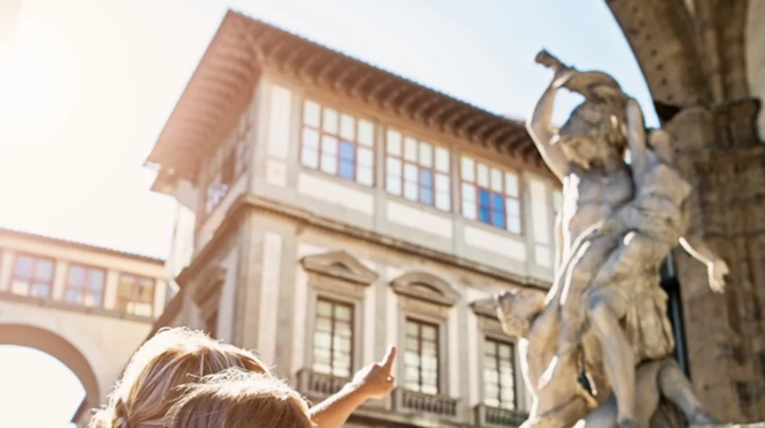 Πώς θα καλλιεργήσεις την αισθητική αντίληψη του παιδιού με τις τέχνες: Μουσική, σινεμά, θέατρο, βιβλία, φύση