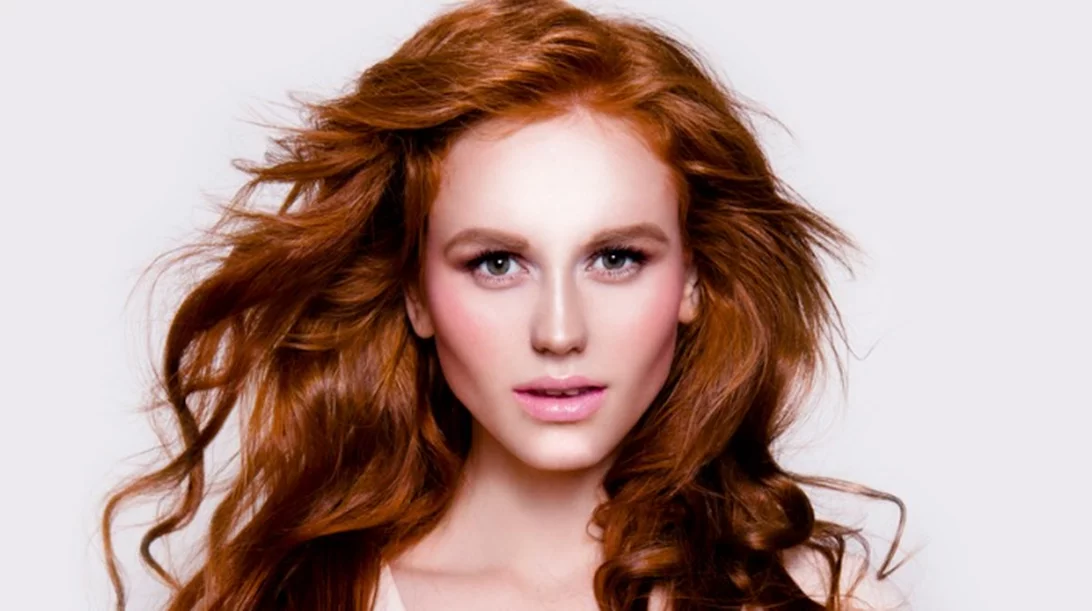 Κόκκινα μαλλιά 2018: Αυτή είναι η πιο hot απόχρωση τώρα