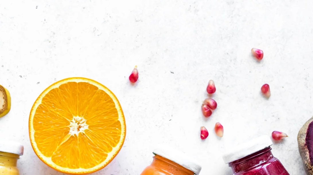 Πρόγραμμα 5 ημερών με αποτοξινωτικούς χυμούς, σαλάτες και φυσικά ενεργειακά ποτά της διατροφής Raw Food Detox