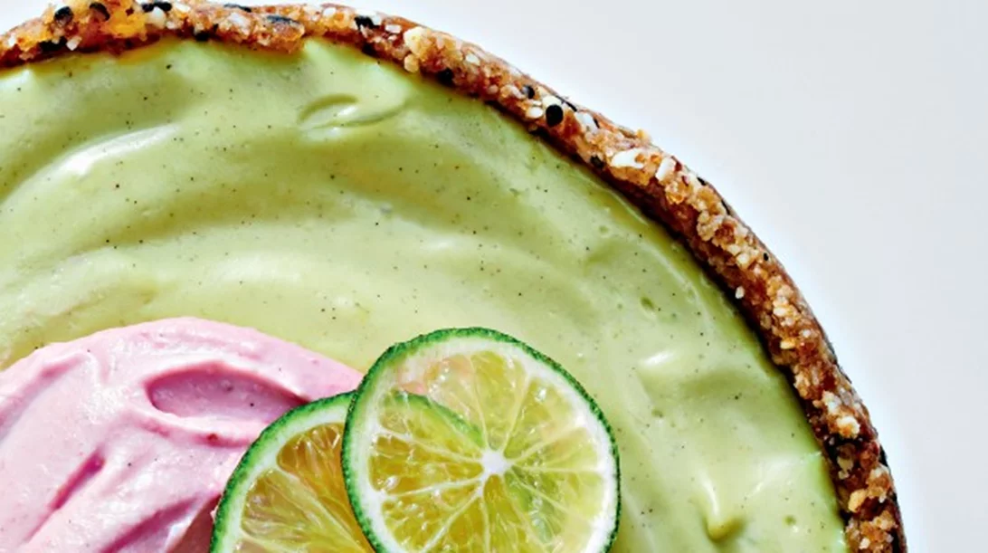 Ωμή τάρτα με αβοκάντο και λάιμ: Μια θρεπτική και λαχταριστή τάρτα