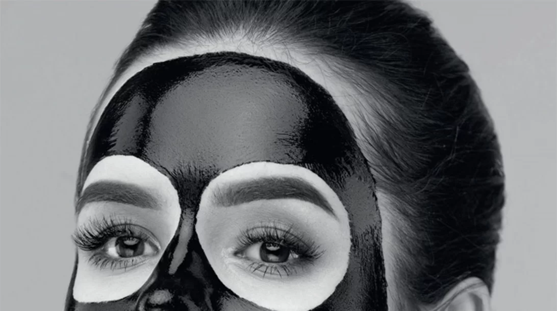 Black Carbon Peeling από τη MIA aesthetics: Το beauty μυστικό των celebrities