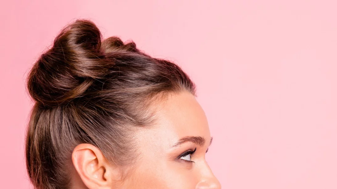 Δείξε νεότερη με το σωστό χρώμα στα μαλλιά