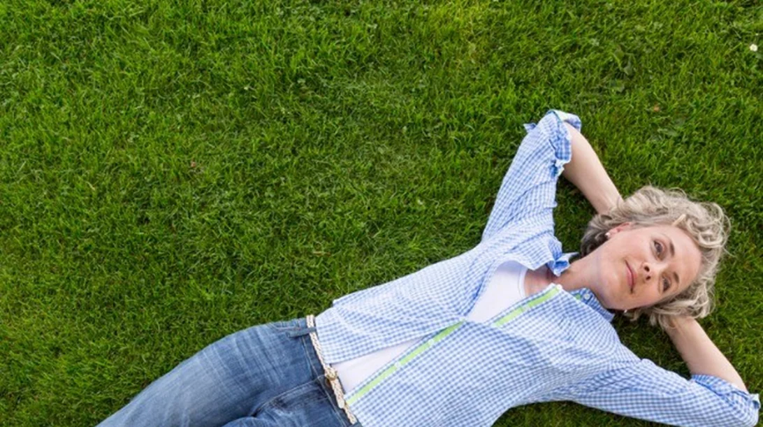 Είσαι σε εμμηνόπαυση; Δες πως θα αντιμετωπίσεις τα συμπτώματα