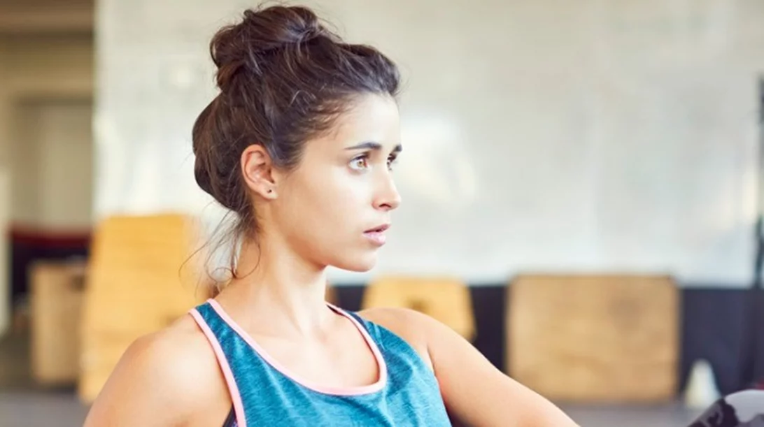 Πονεμένοι μυς: Πότε να βάλεις κρύο και πότε ζεστό αν έχεις τραυματιστεί