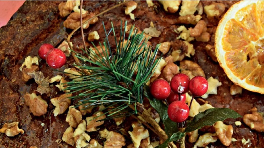 Συνταγή για βασιλόπιτα κέικ με γεύση μελομακάρονο (!)