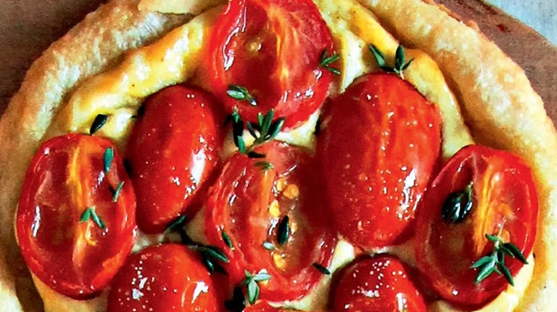 Τάρτα αλμυρή για πρωινό: Η εύκολη συνταγή και 4 διαφορετικές γαρνιτούρες