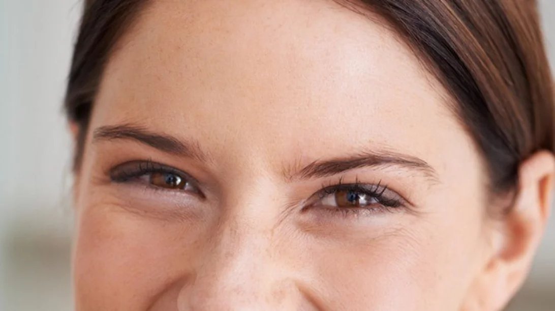 Μικρόβια στην οδοντόβουρτσα; Μάθε τι κοινό έχει η οδοντόβουρτσά σου με τη λεκάνη της τουαλέτας