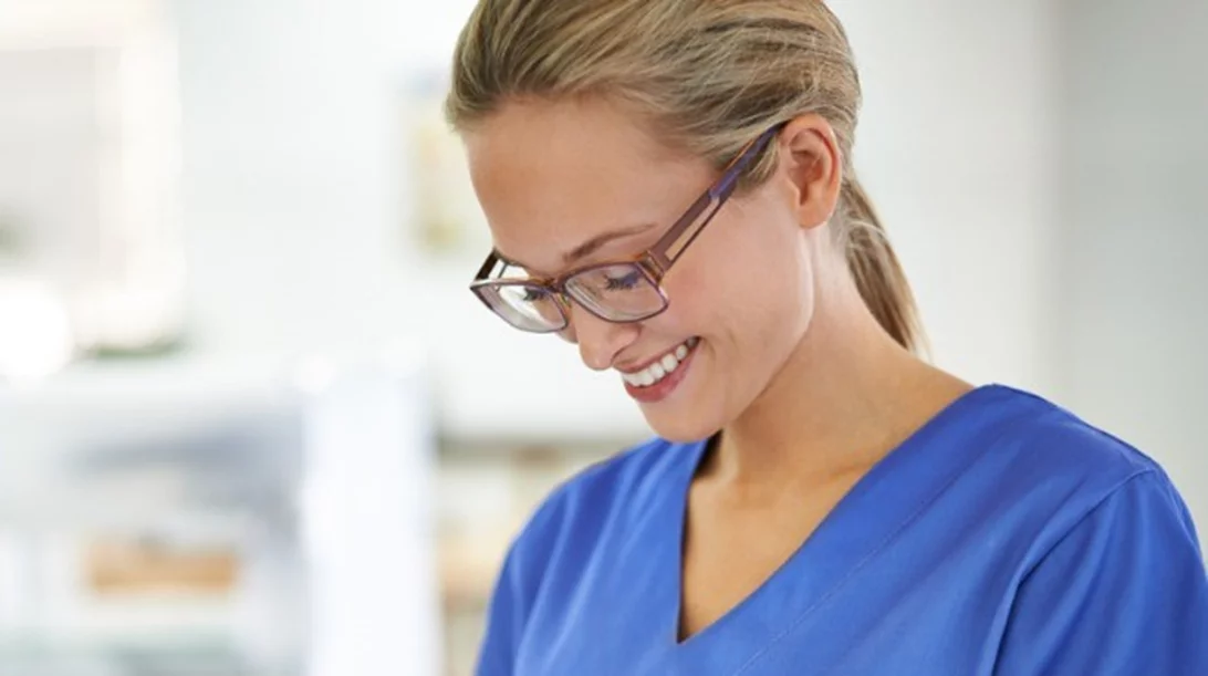 Η Καρολίνα Ακινόσογλου* είναι λοιμωξιολόγος στο Νοσοκομείο Πατρών και έμεινε 14 ημέρες καραντίνα για τον κορονοϊό. Αυτή είναι η δική της εμπειρία με δικά της λόγια.