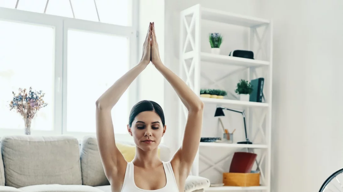 Yoga το πρωί: Αυτές οι ασκήσεις θα σου χαρίσουν ευεξία και ενέργεια