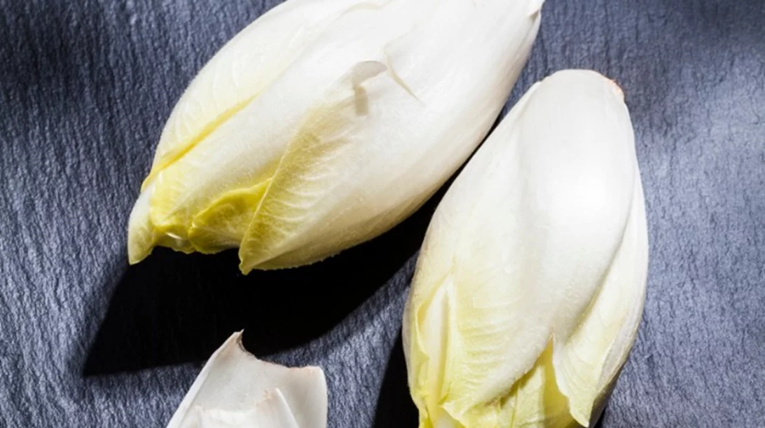 Πικάντικη μαρμελάδα, σαλάτα και γλάσο με σικόρε: 3 συνταγές με το δροσερό λαχανικό