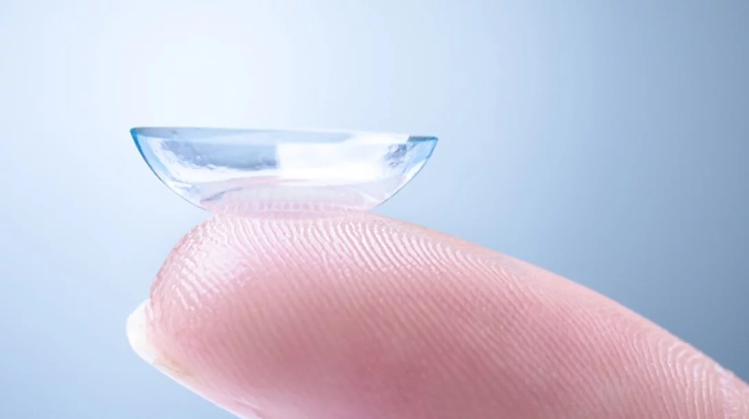 Φοράς φακούς επαφής; Τότε τα νέα σε ενδιαφέρουν