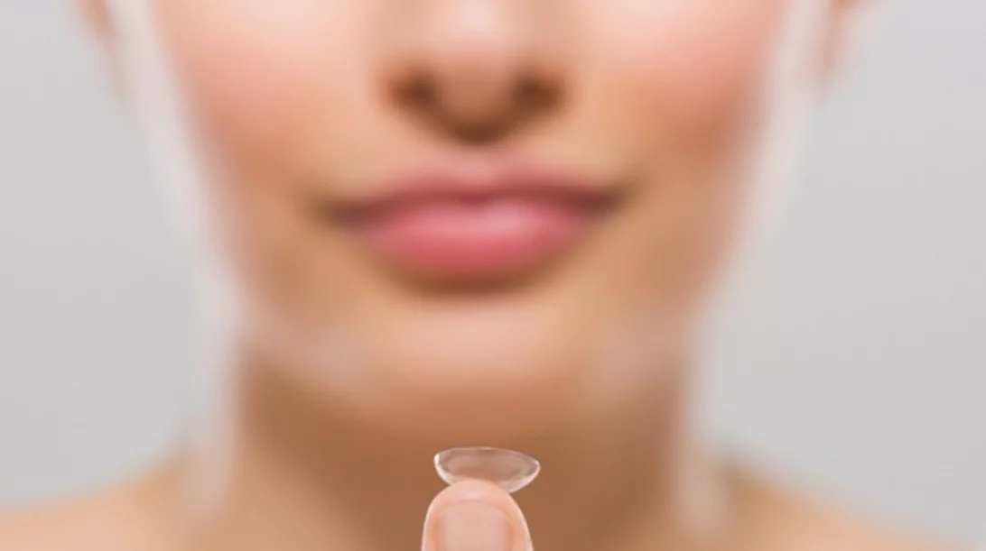 Φακοί επαφής: 3 συνήθειες για να υιοθετήσεις ΤΩΡΑ