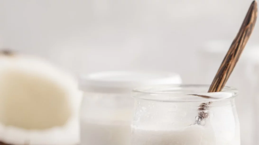 Συνταγή για vegan γιαούρτι: Πώς θα το φτιάξεις με κάσιους και γάλα καρύδας