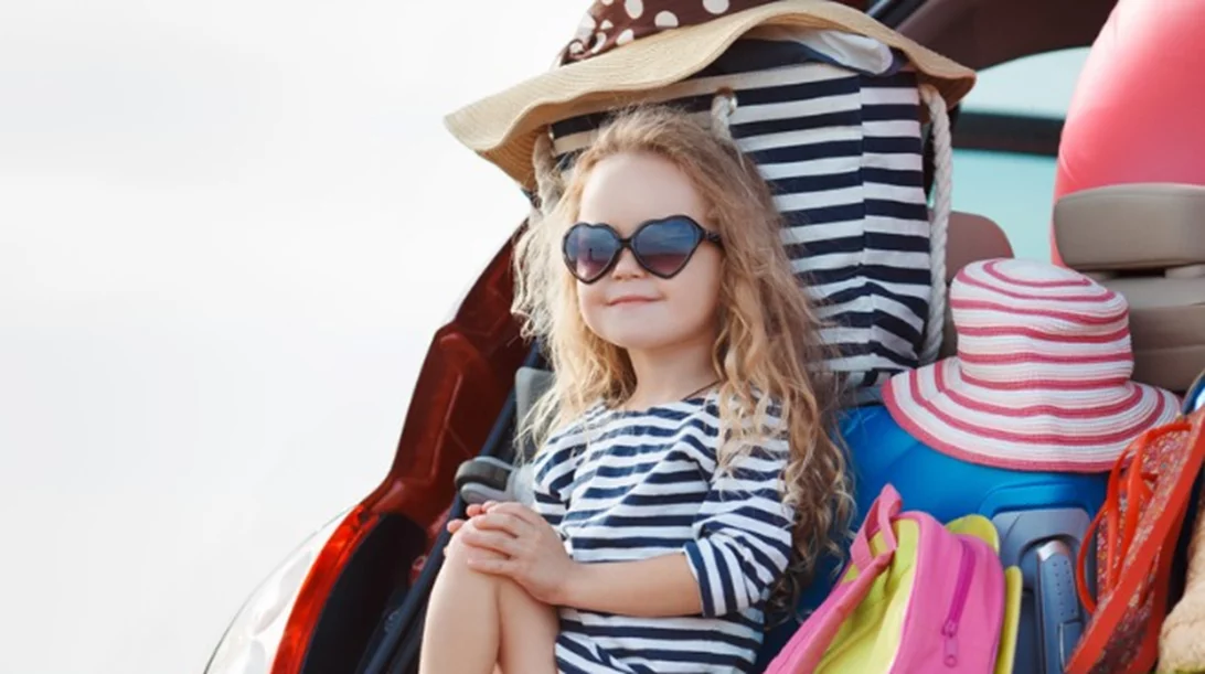Όλα όσα ΔΕΝ θα χρειαστείς στις διακοπές με τα παιδιά. Και όσα θα χρειαστείς πραγματικά