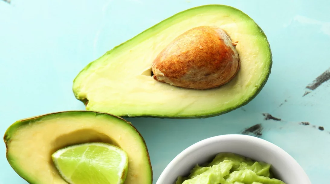 Εύκολη συνταγή για γκουακαμόλε: H πιο θρεπτική «σάλτσα» για να συνοδεύσεις τα κυρίως πιάτα