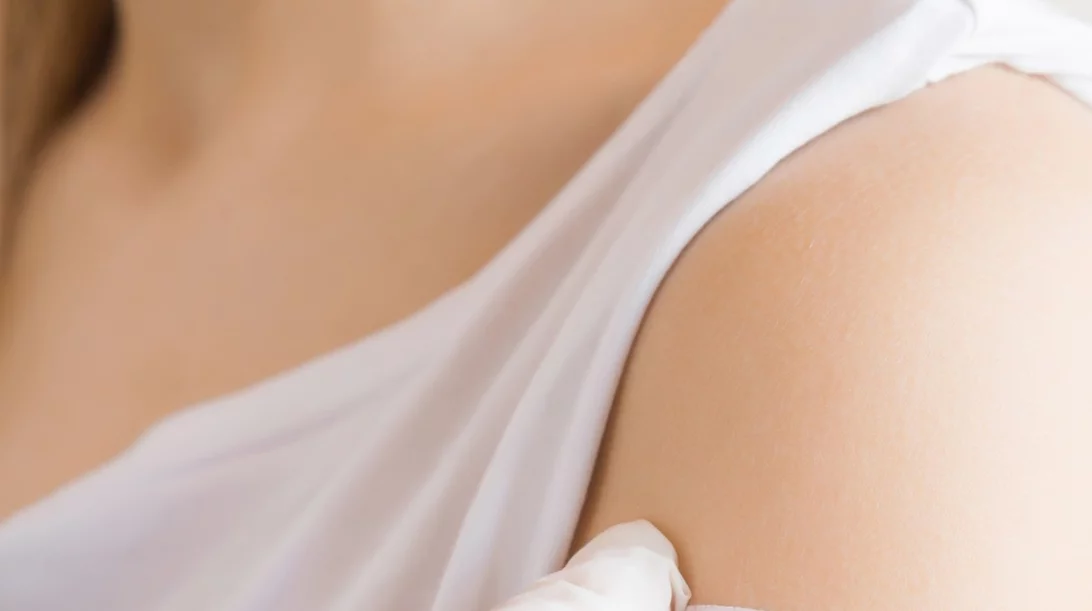 Αντιγριπικό εμβόλιο: Μπορεί να μας προστατέψει από τον κορονοϊό;