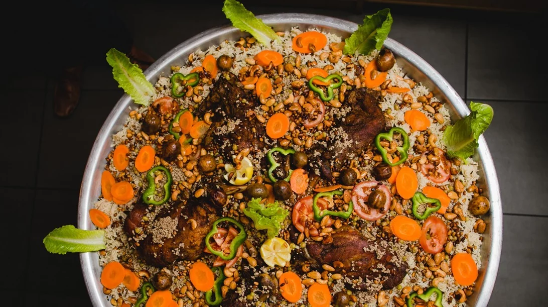 Μένσαφ με ρύζι Basmati και άγριο ρύζι