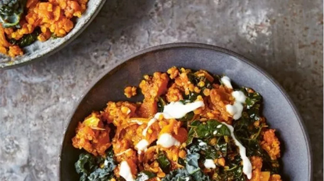 Συνταγή για spicy bowl με κινόα έτοιμο σε ελάχιστο χρόνο