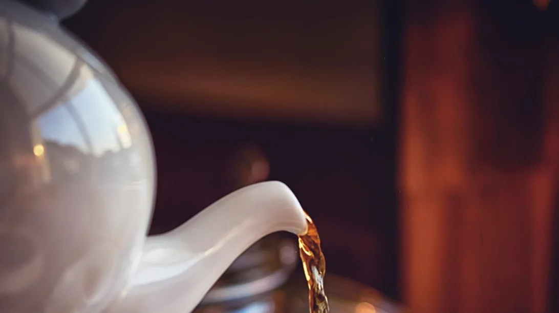 Πώς φτιάχνεται σωστά το τσάι; Οι πιο δημοφιλείς ποικιλίες τσαγιού και τα οφέλη τους