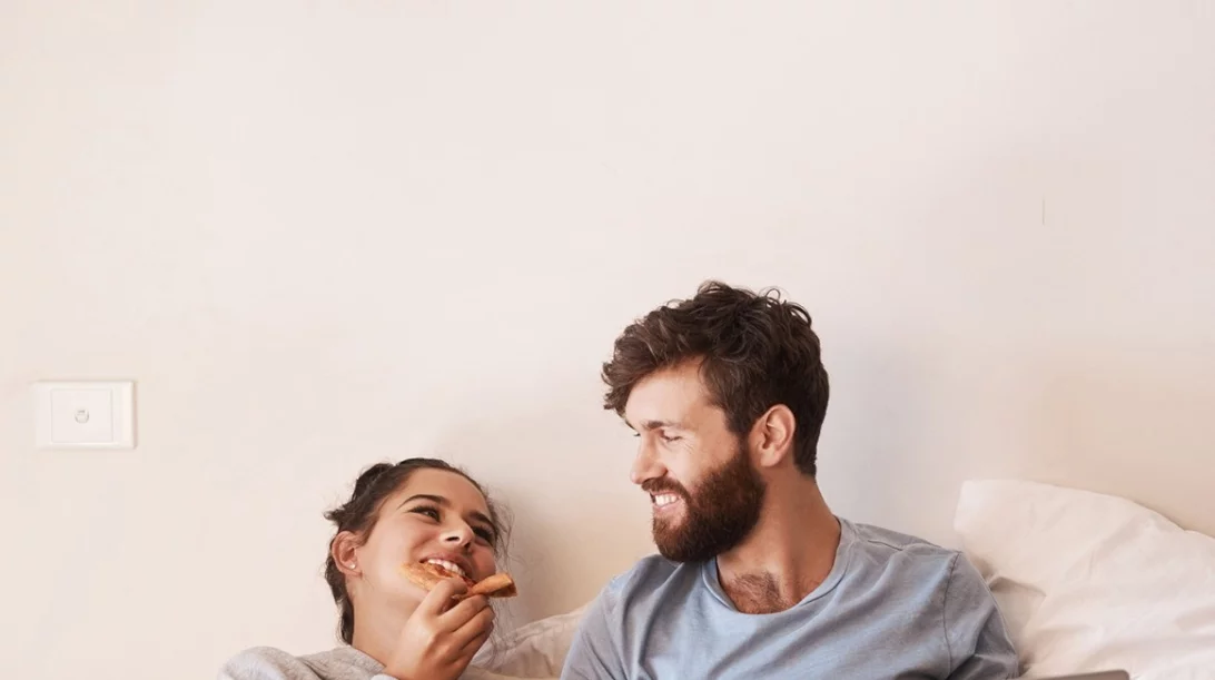 Ζευγάρια και συγκατοίκηση: Εγώ γυμνάζομαι και κάνω διατροφή ενώ εκείνος όχι, τι να κάνω;