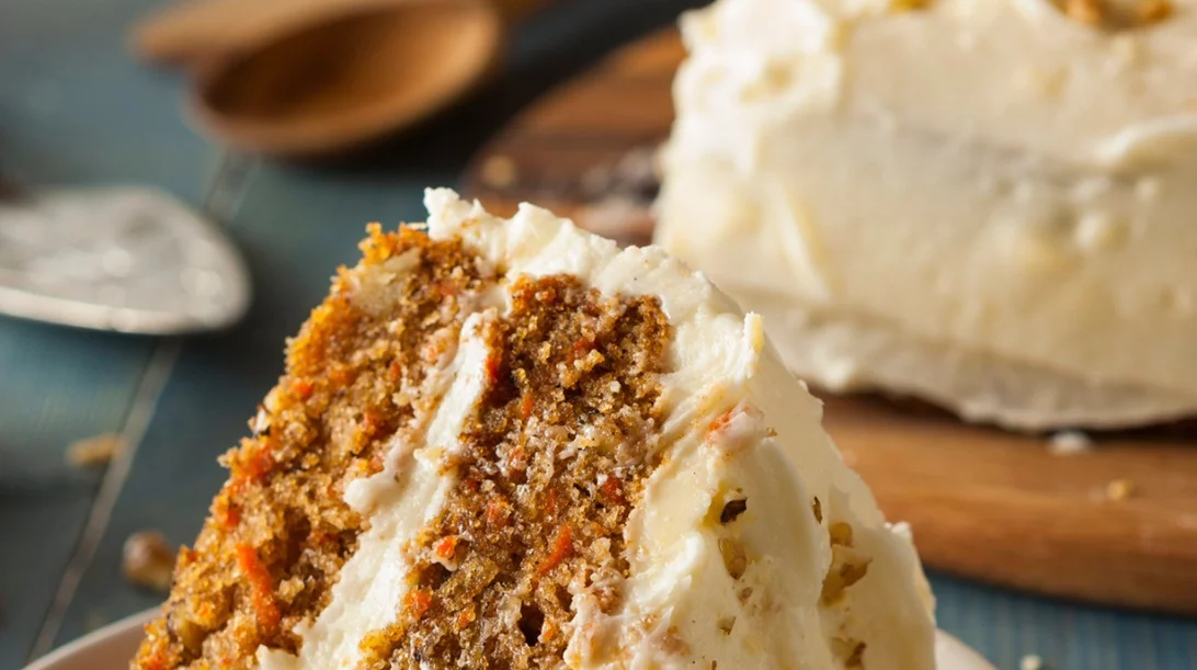 Συνταγή για κέικ καρότου από την Υβόννη Μπόσνιακ