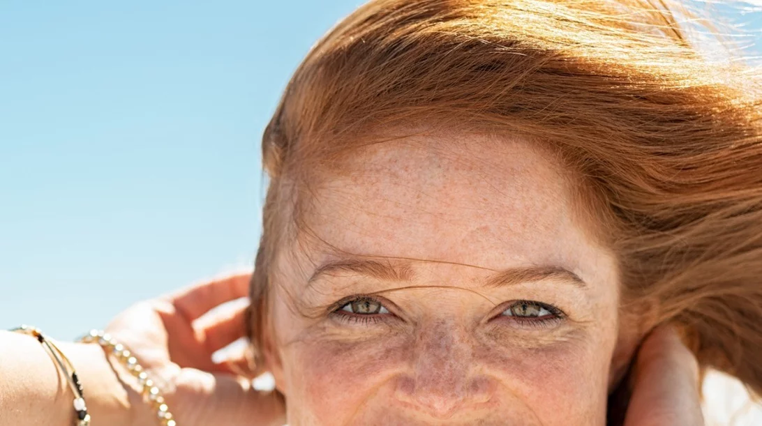 Τι προκαλεί πρόωρη εμμηνόπαυση; Η γενετική, οι καθημερινές σου συνήθειες, οι ασθένειες που σχετίζονται με αυτήν