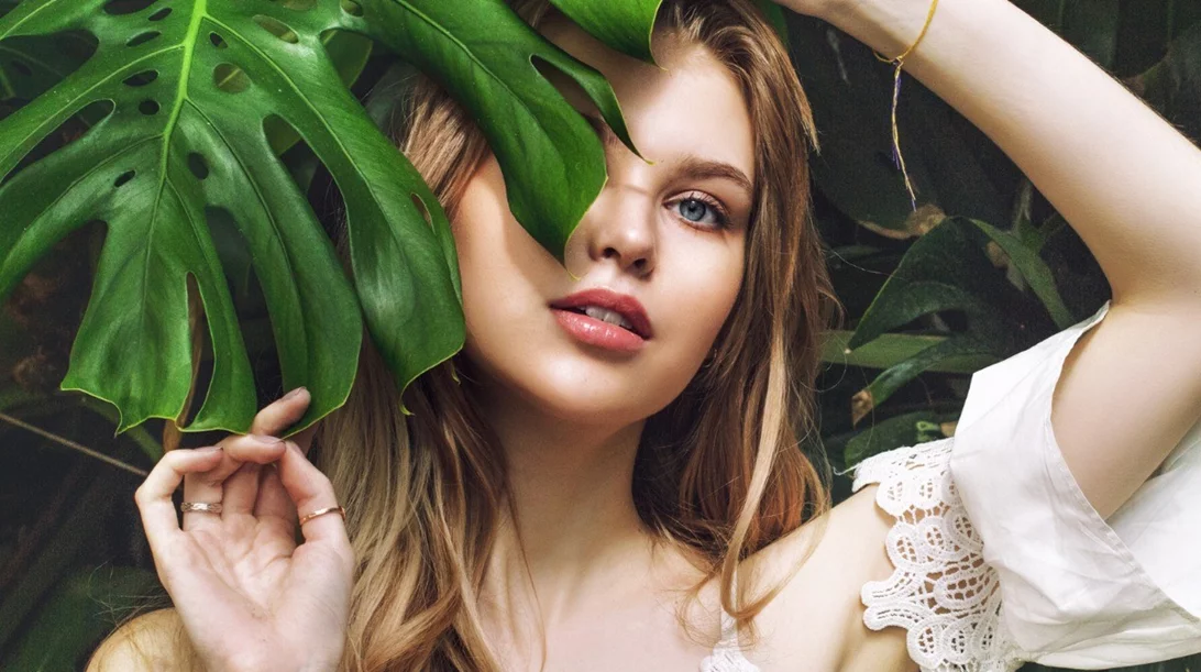 7 τρικ για γρήγορα χτενίσματα και εντυπωσιακά μαλλιά