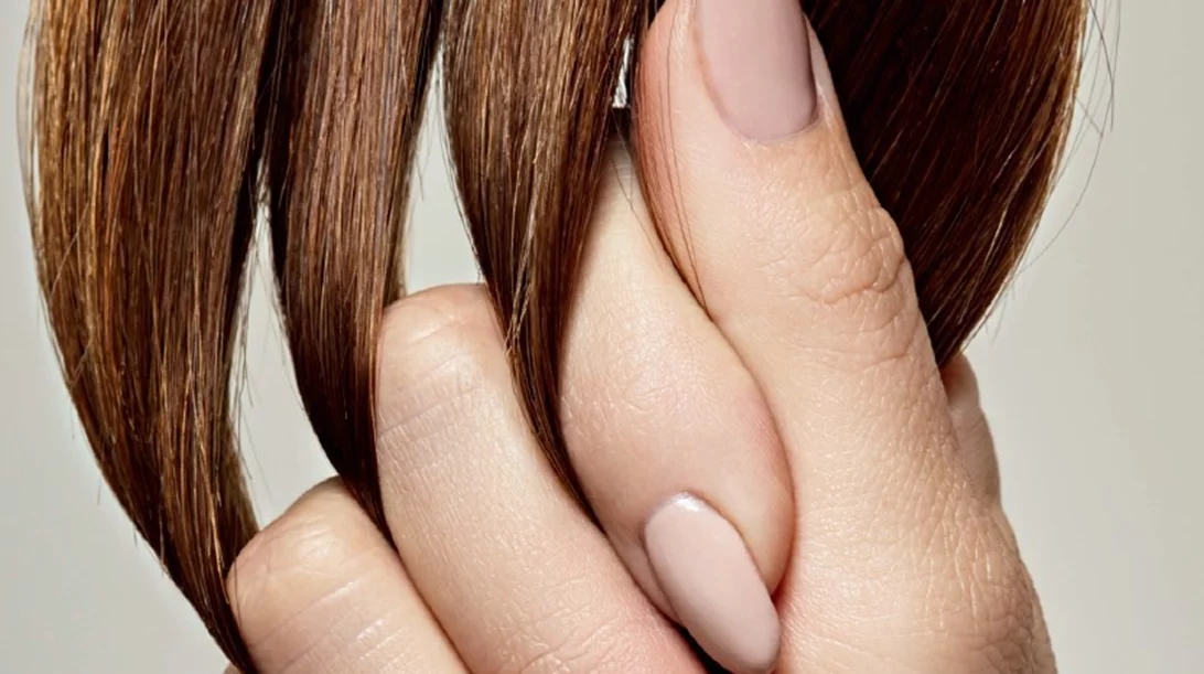 Μαλλιά με όγκο: Έξυπνες συμβουλές περιποίησης και styling για πλούσια μαλλιά